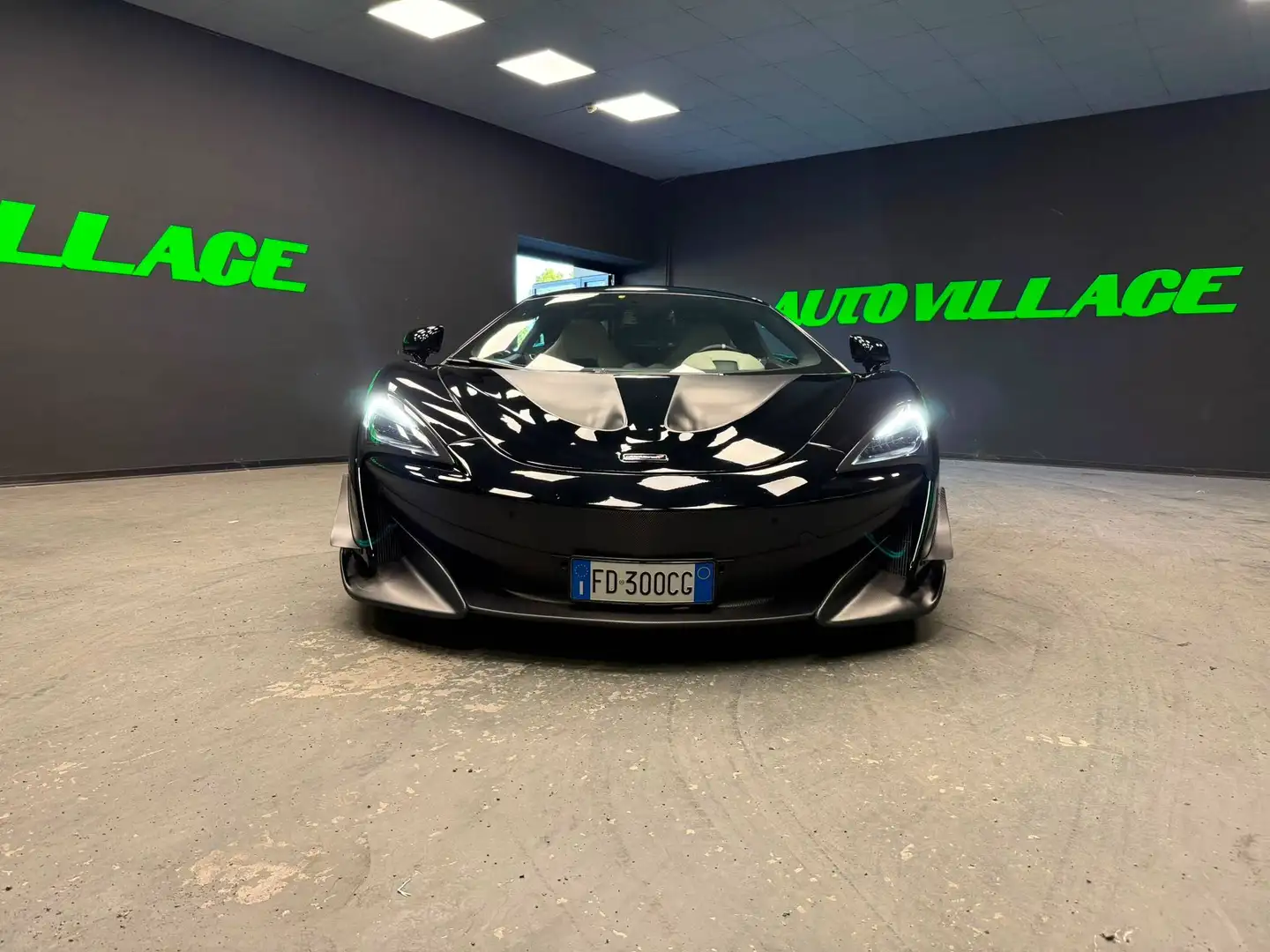 McLaren 570S 570S Coupe ALLESTIMENTO 600LT Schwarz - 2