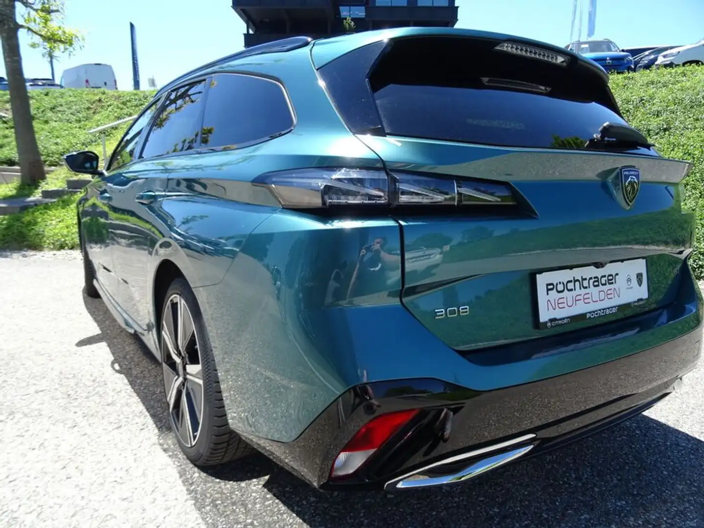Peugeot 308 Hybrid 145 GT Blau - 2