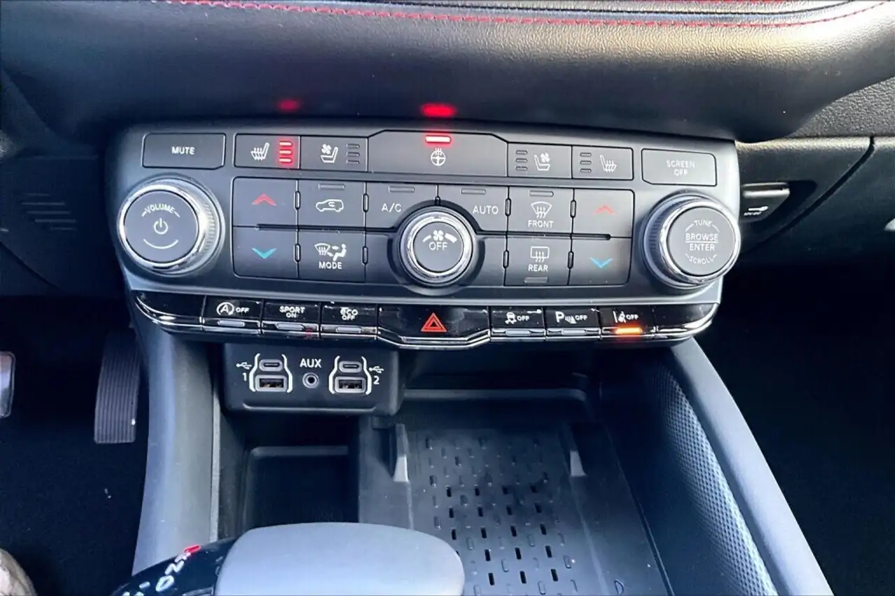 Dodge Durango снимка Dodge Durango