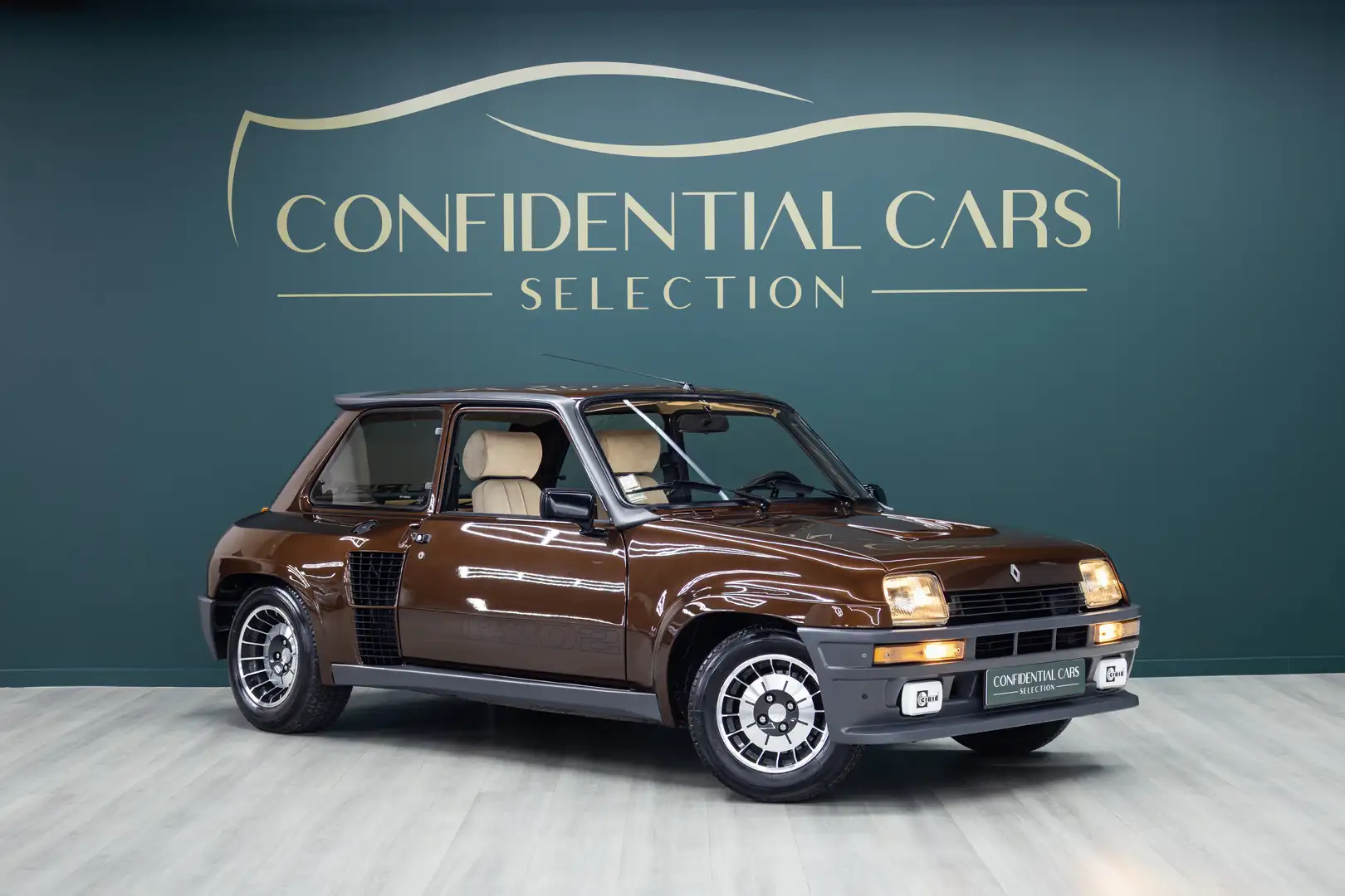 Renault R 5 TURBO 2 *FULLY RESTORED* Braun - 1