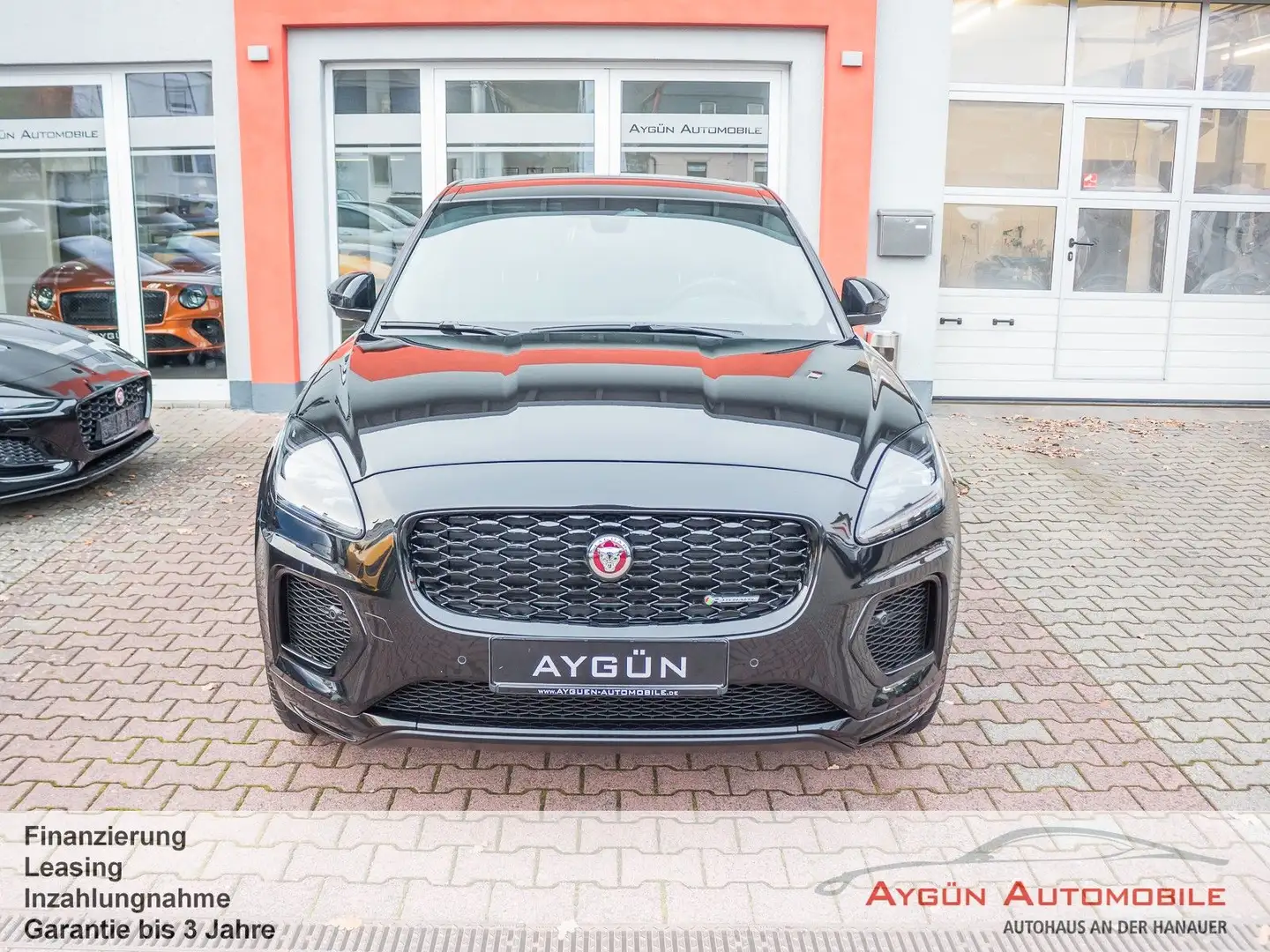 Jaguar E-Pace E-PACE D200 AWD R-Dynamic SE*Pano*Winter-Paket* Schwarz - 2