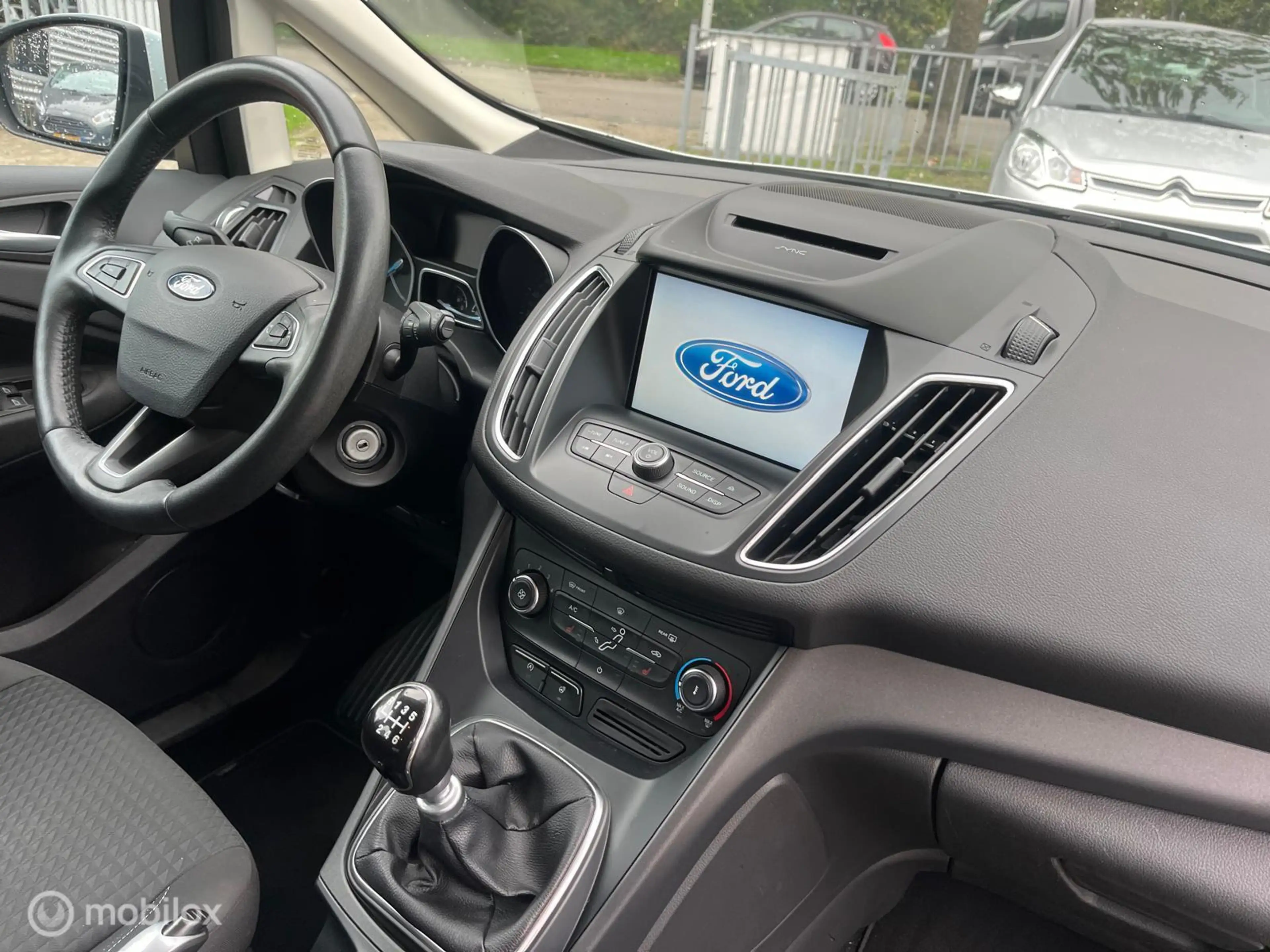 Ford Grand C-Max 1.0 WHITE EDITION — photo 11