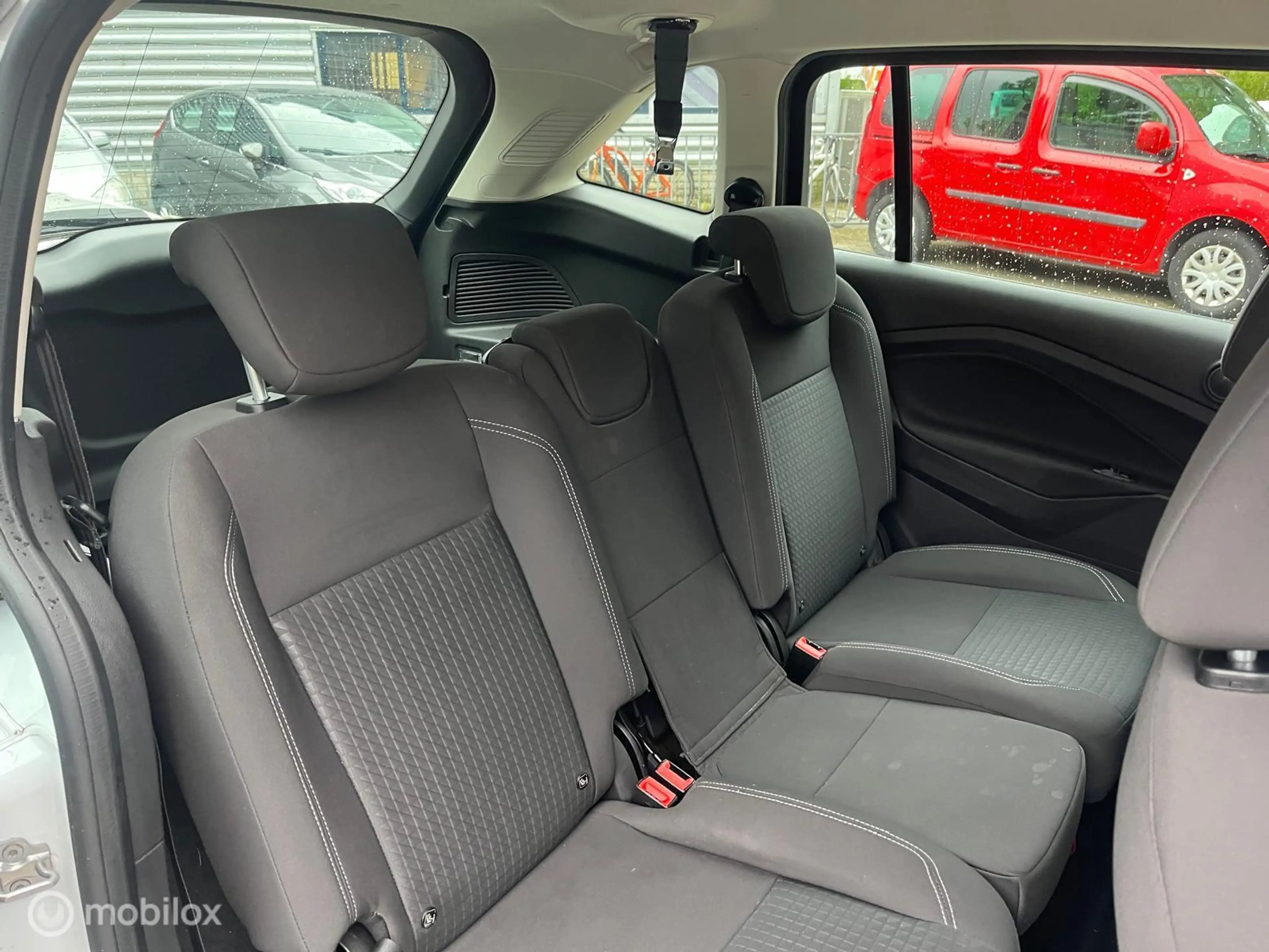 Ford Grand C-Max 1.0 WHITE EDITION — photo 9
