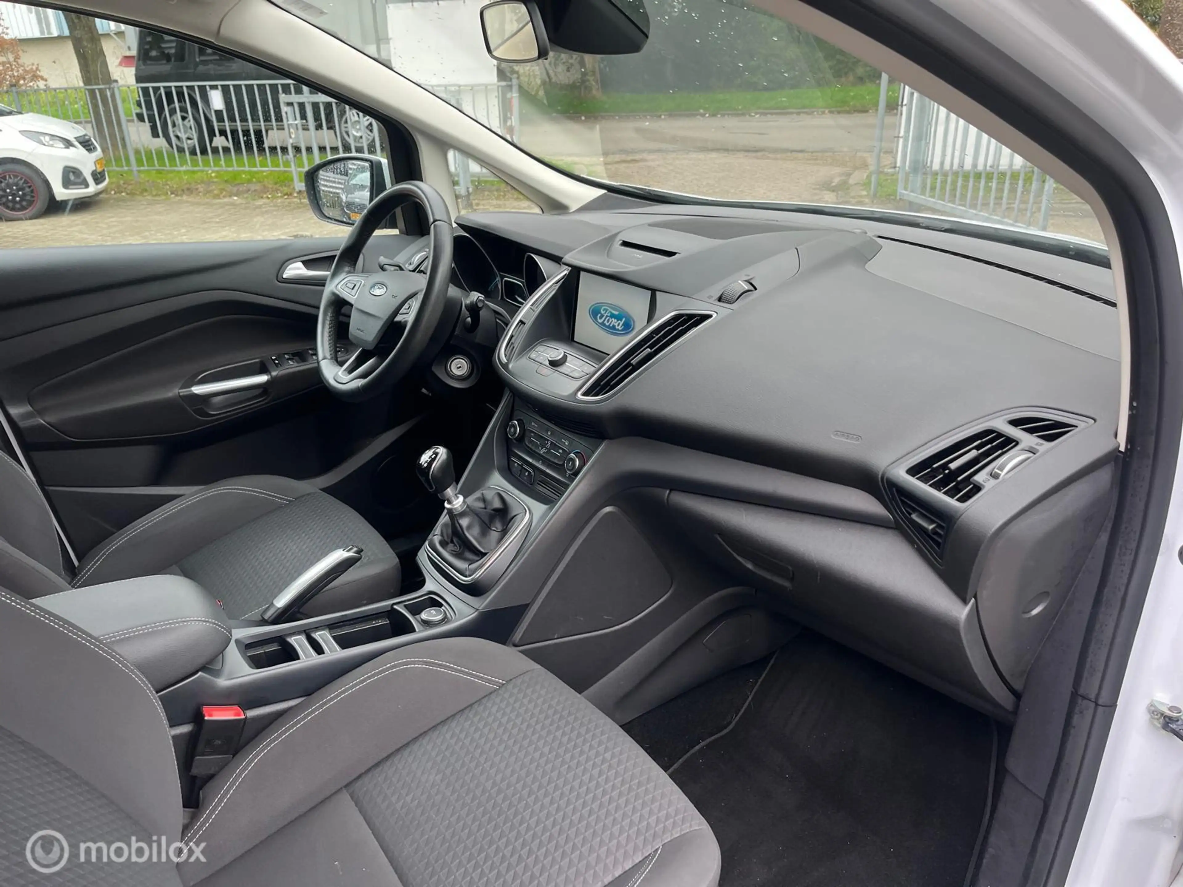 Ford Grand C-Max 1.0 WHITE EDITION — photo 12