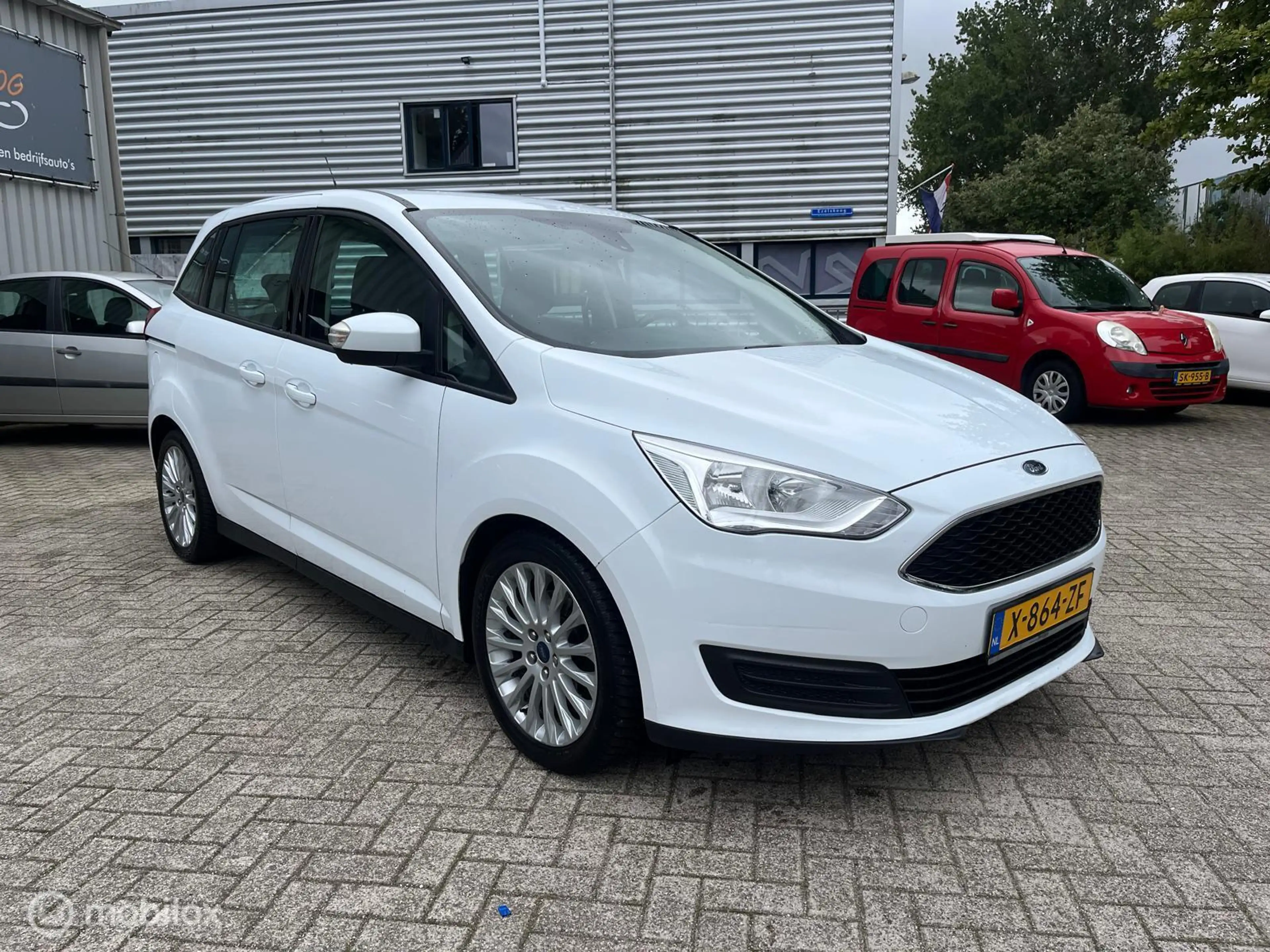 Ford Grand C-Max 1.0 WHITE EDITION — photo 3