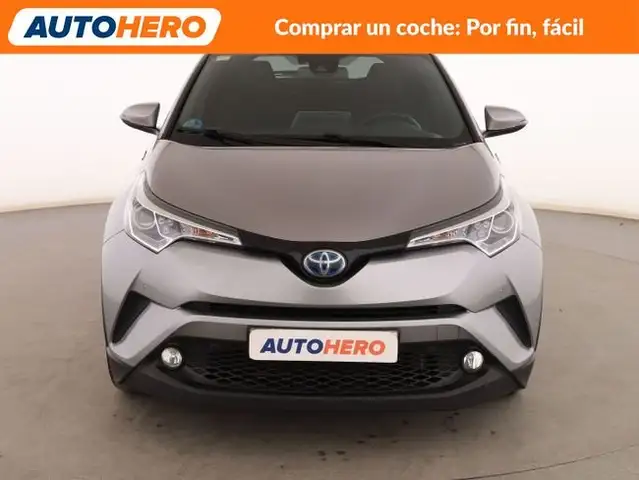 Toyota C-HR view 9
