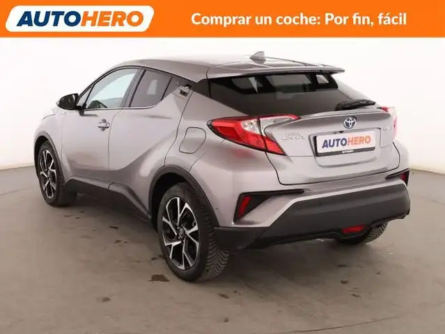 Toyota C-HR view 4