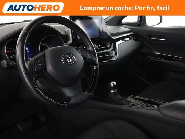Toyota C-HR view 12