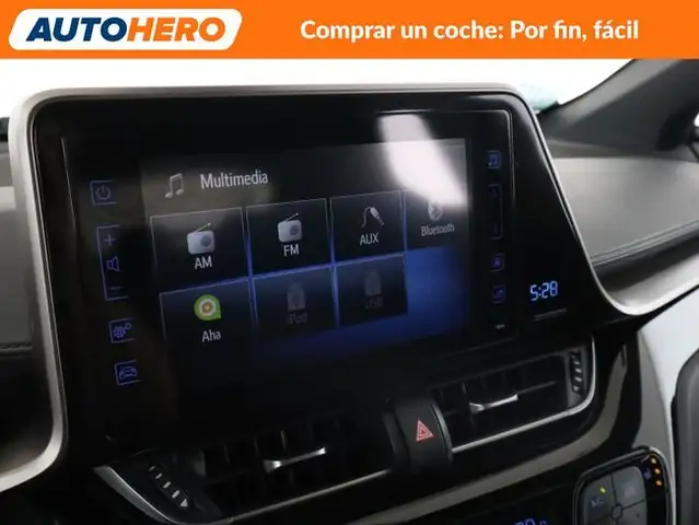 Toyota C-HR view 23
