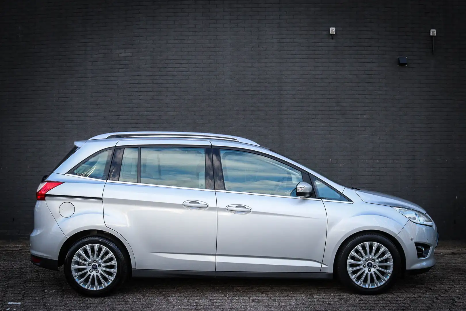 Ford Grand C-Max 1.0 Edition Plus Airco/Navi/CruiseControl Grijs - 2