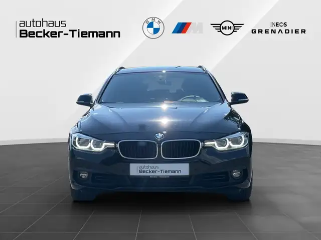 BMW 3 Series view 2