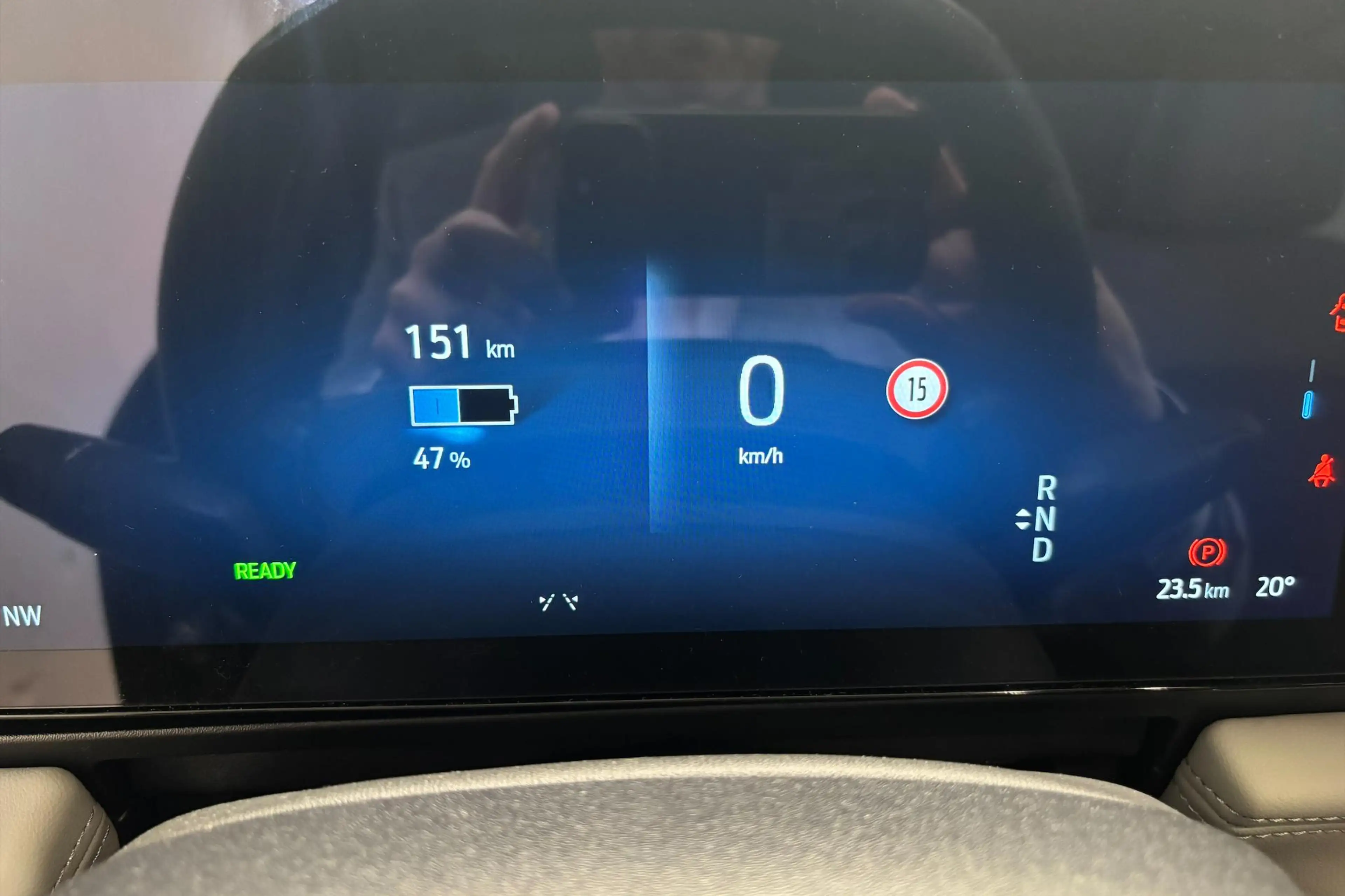 Ford Puma Gen-E Premium 44 kWh — photo 11