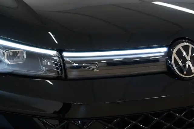 Volkswagen Tiguan view 6