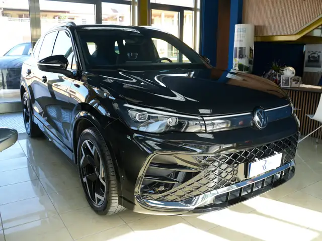 Volkswagen Tiguan main image