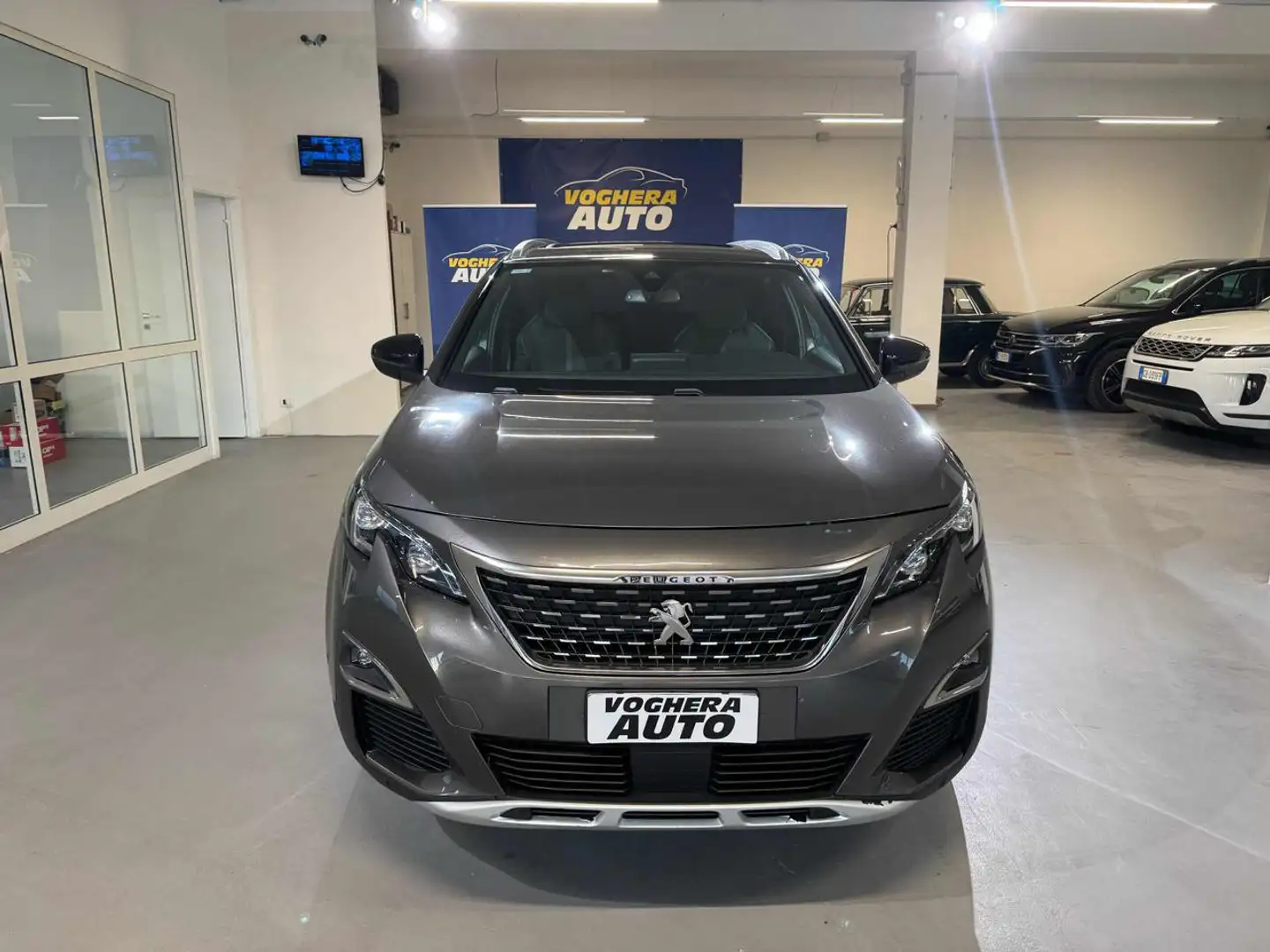 Peugeot 5008 BlueHDi 130 S&S EAT8 GT Line Grau - 1