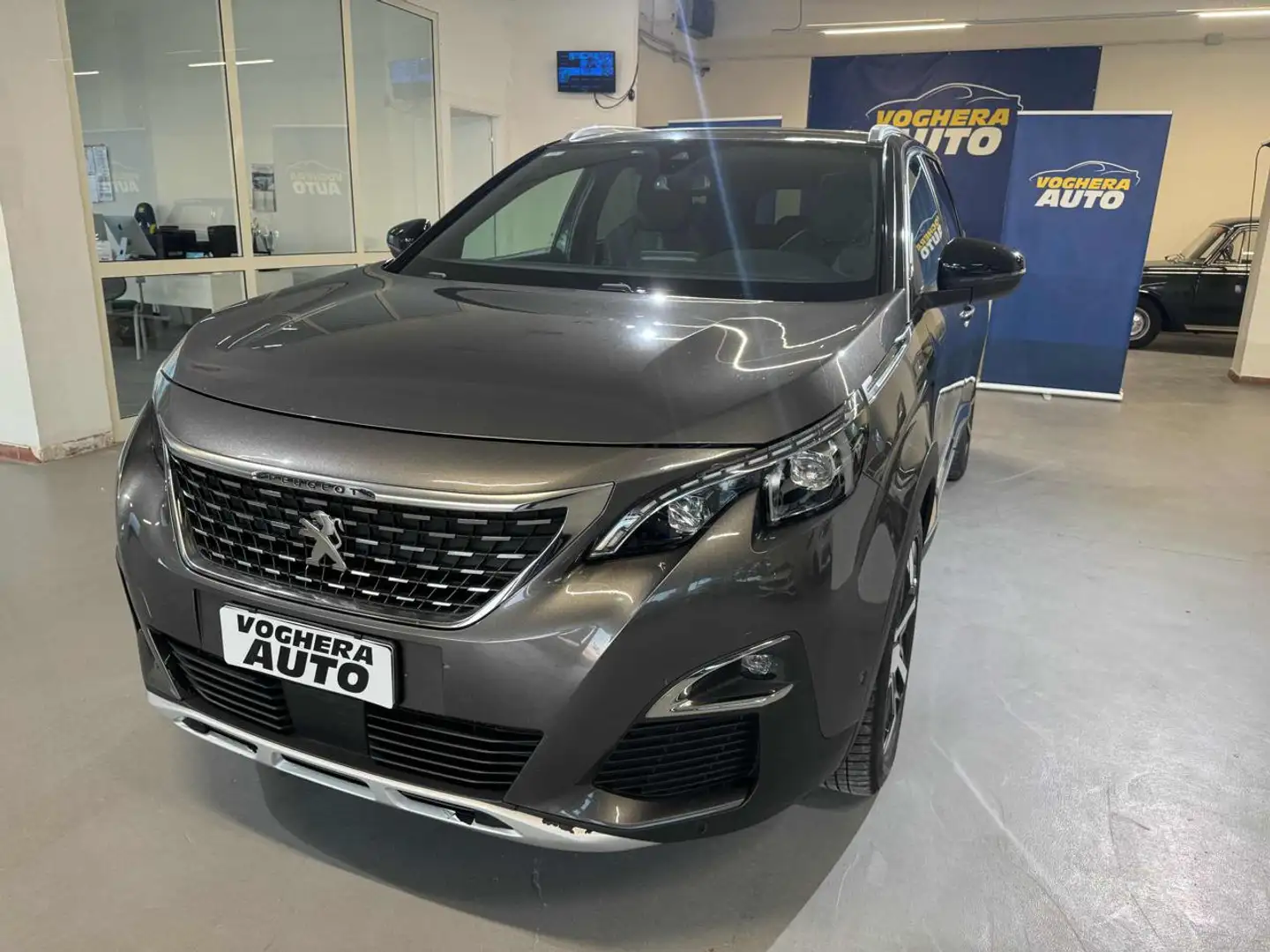 Peugeot 5008 BlueHDi 130 S&S EAT8 GT Line Grau - 2