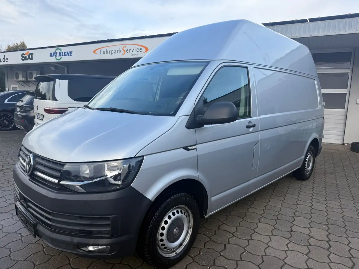 Volkswagen T6 Transporter 2.0 TDI DSG Kasten Hochdach lang Silber - 1