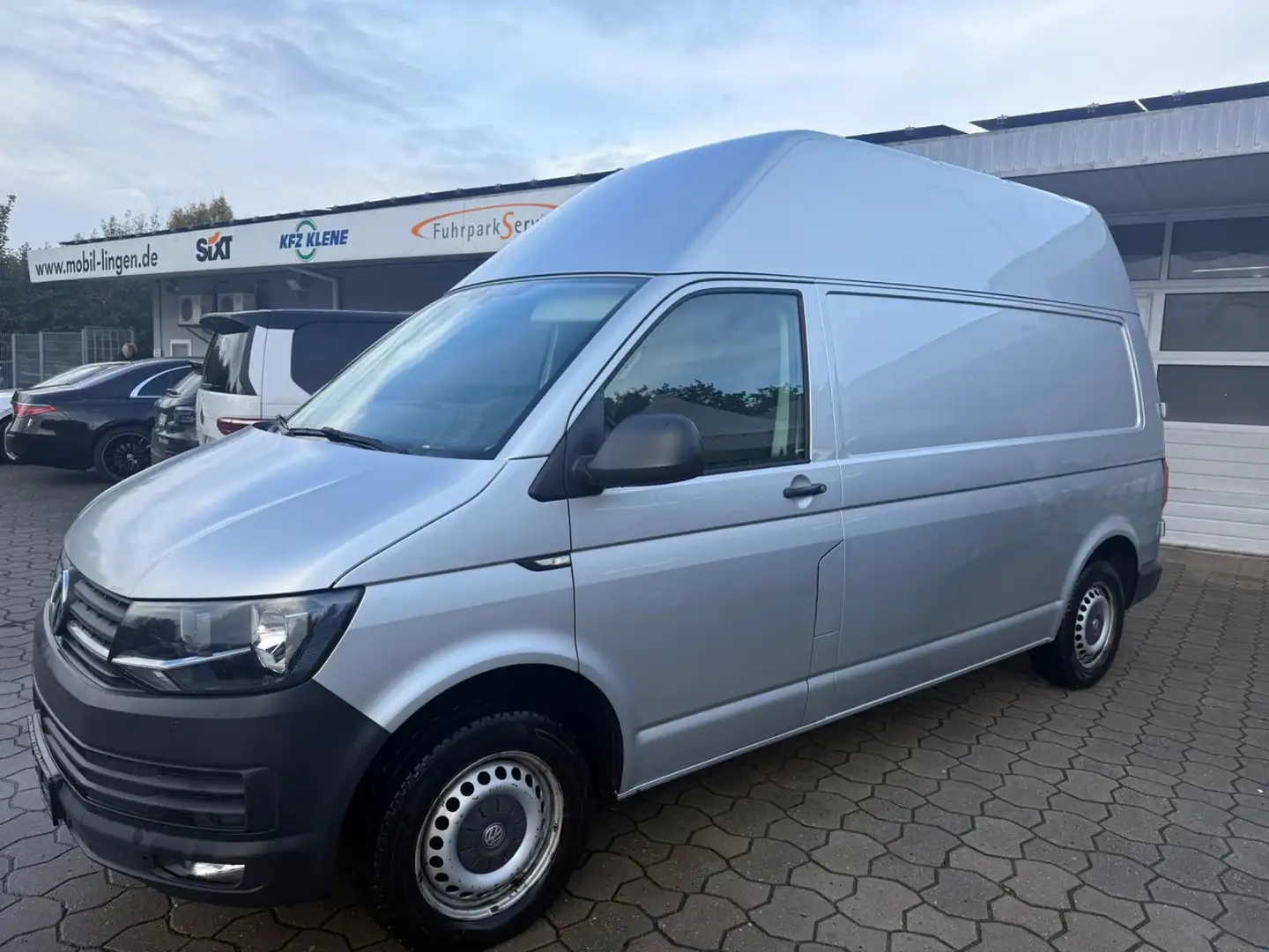 Volkswagen T6 Transporter 2.0 TDI DSG Kasten Hochdach lang Silber - 2