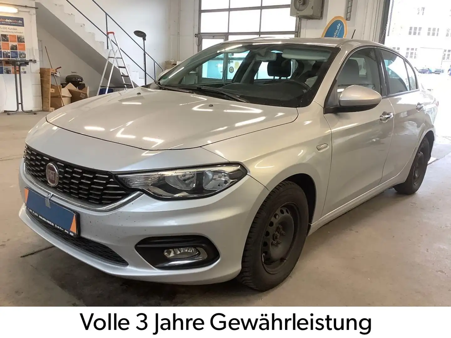Fiat Tipo TIPO *EASY*1HAND-SHZ-NAVI-AUTOMATIK-KLIMA-PDC- Plateado - 1
