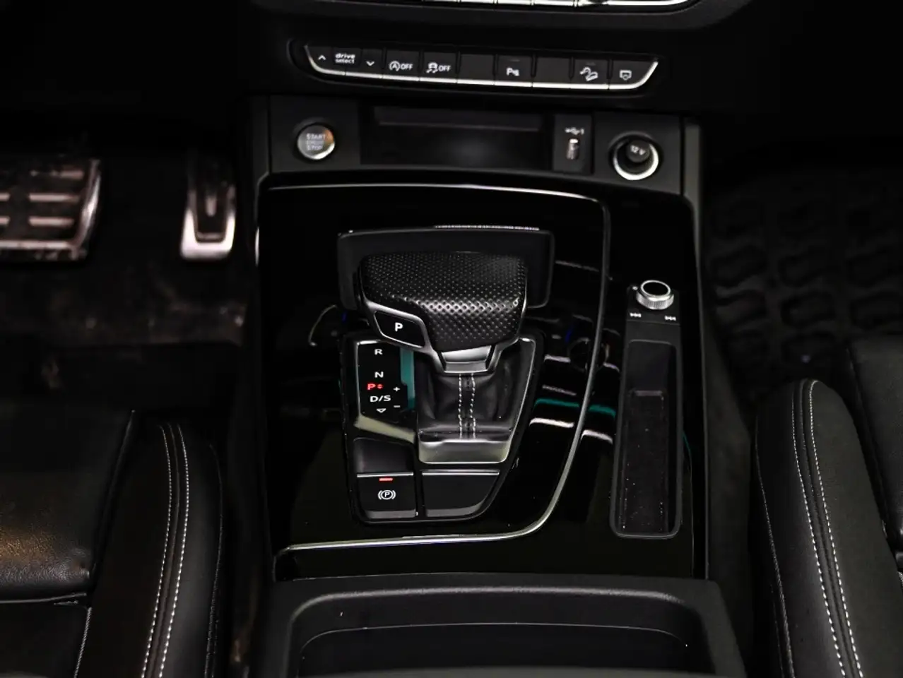 Audi Q5 снимка Audi Q5