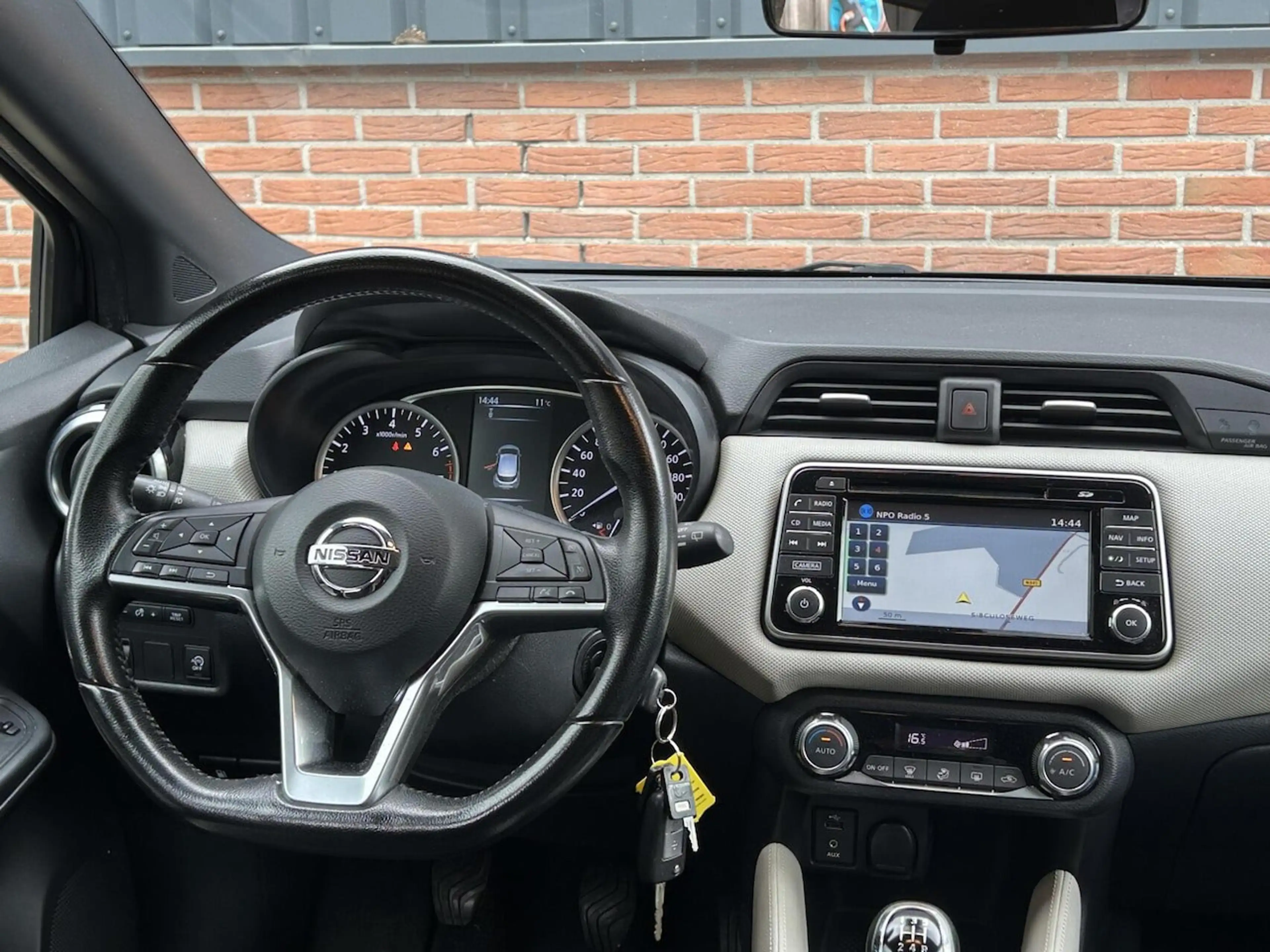 Nissan Micra 0.9 IG-T Navigatie/Ecc/Lmv/Pr-Glass/Camera — photo 11