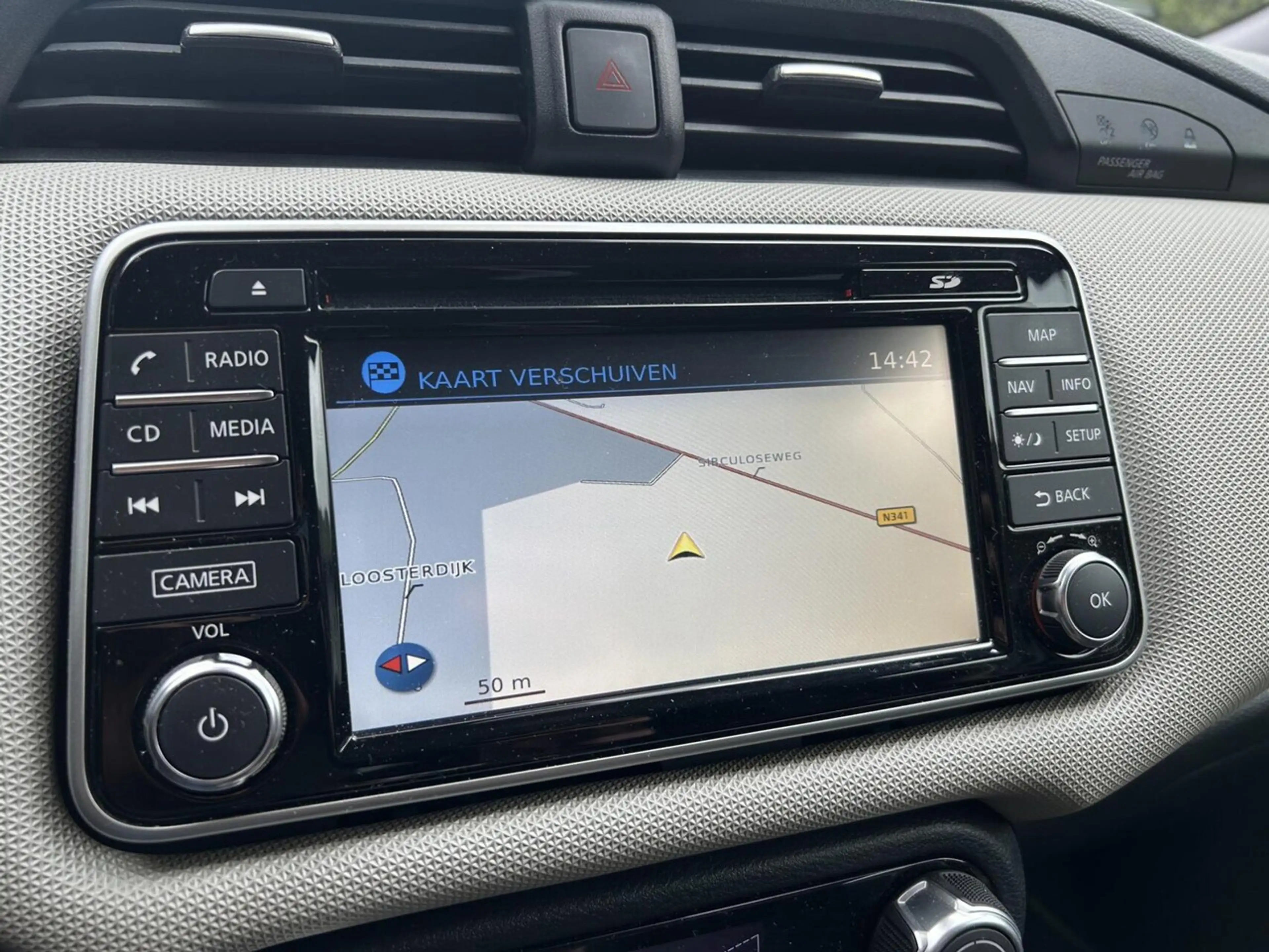 Nissan Micra 0.9 IG-T Navigatie/Ecc/Lmv/Pr-Glass/Camera — photo 12