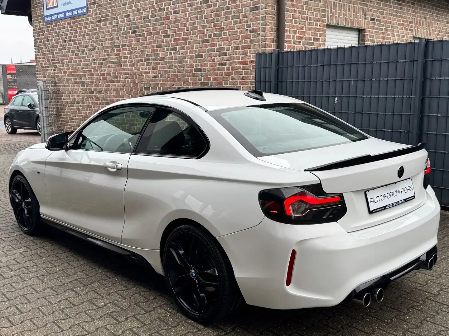 BMW 228 i Coupé M2-OPTIK|245PS|AUTOMATIK|SCHIEBEDACH Weiß - 2