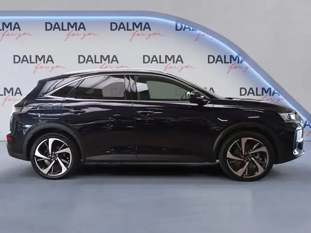 DS Automobiles DS 7 Crossback view 6