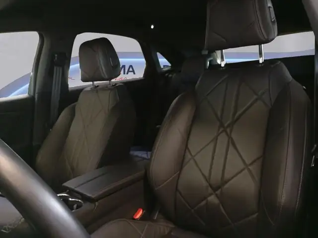 DS Automobiles DS 7 Crossback view 10