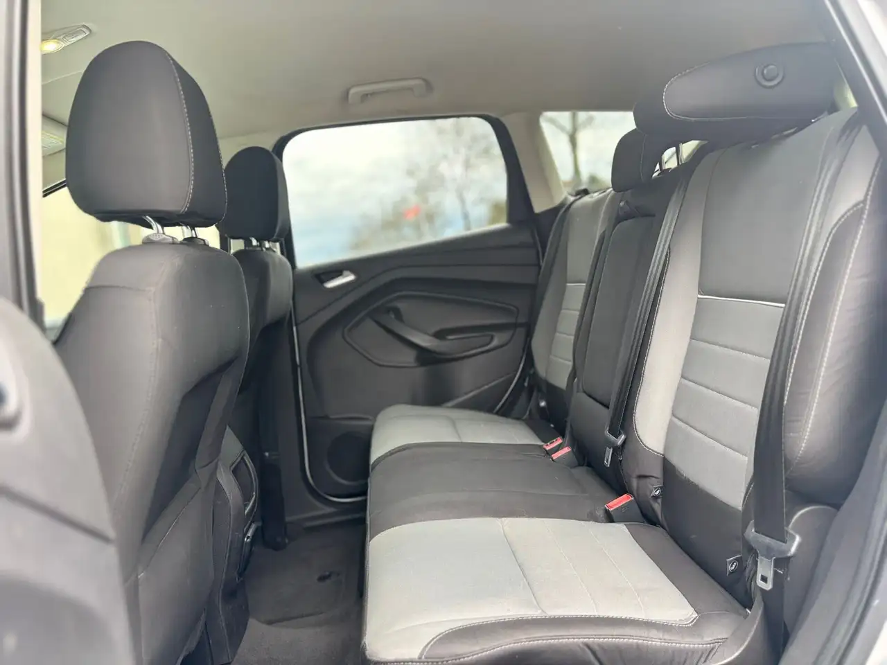Ford Escape снимка Ford Escape