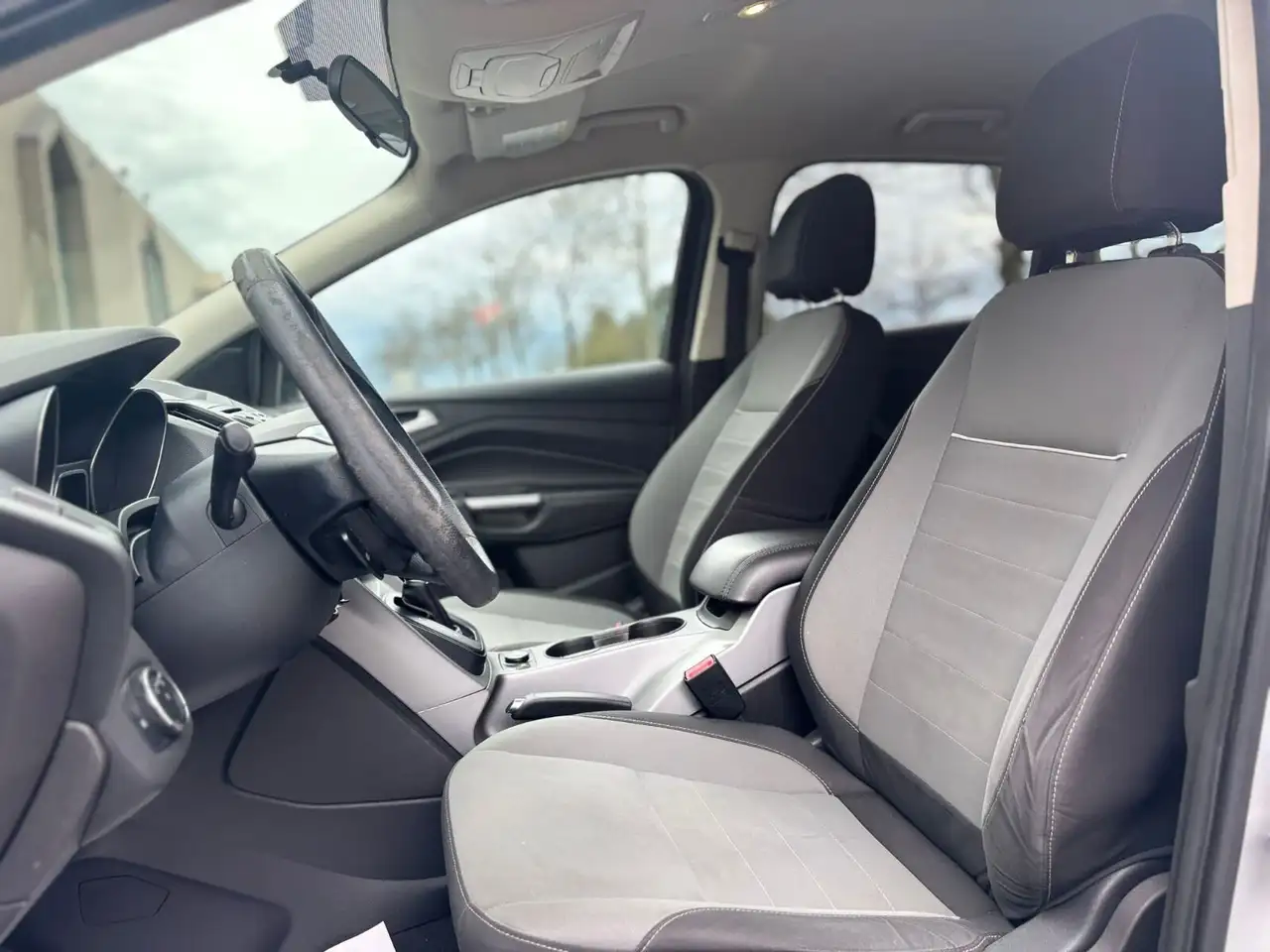 Ford Escape снимка Ford Escape