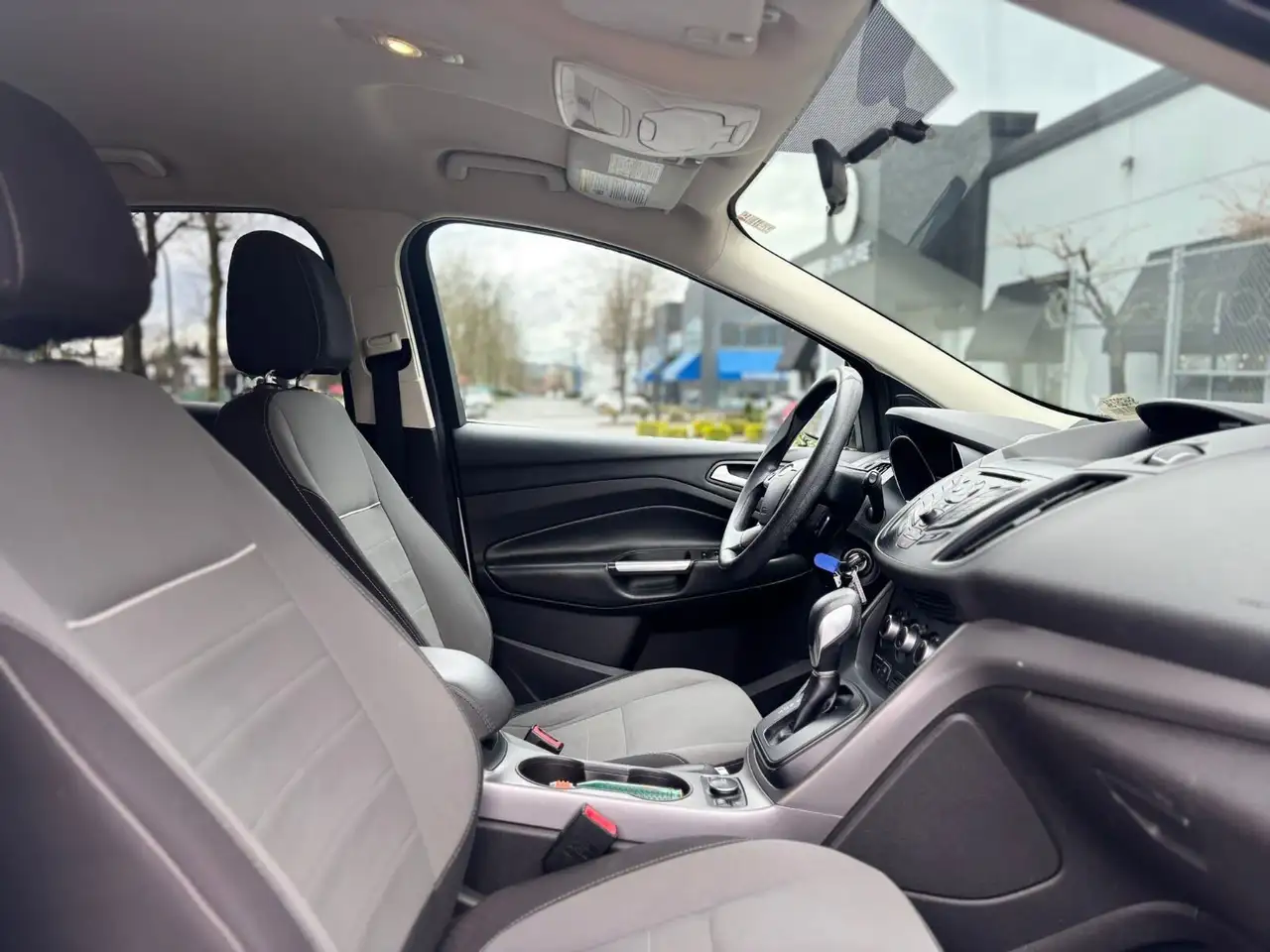 Ford Escape снимка Ford Escape