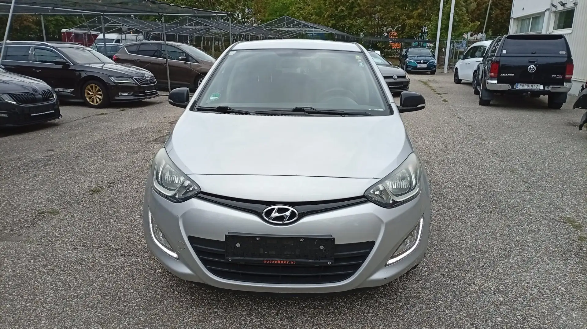 Hyundai i20 Hyundai i20 go 1,25 CVVT Silber - 2