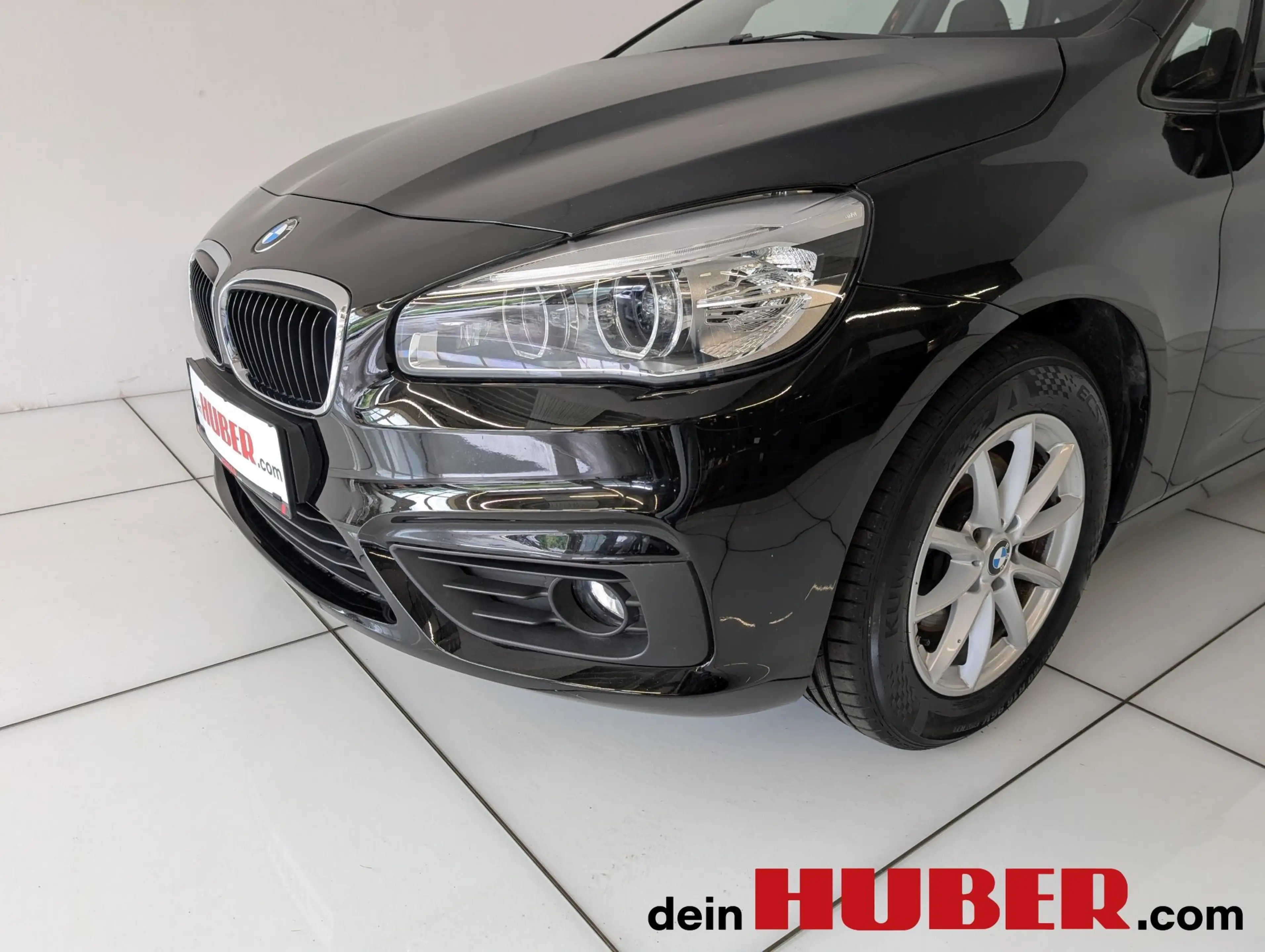 BMW 216 d — photo 8