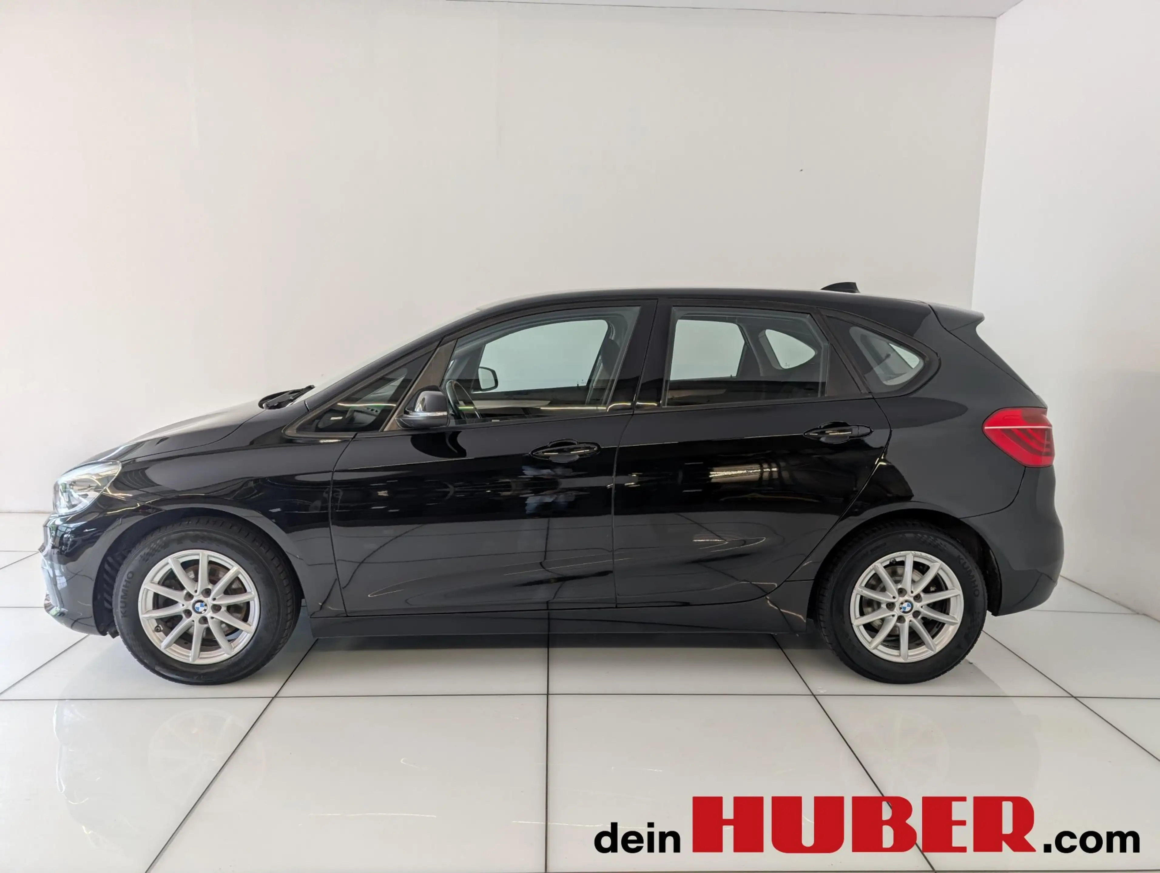 BMW 216 d — photo 4