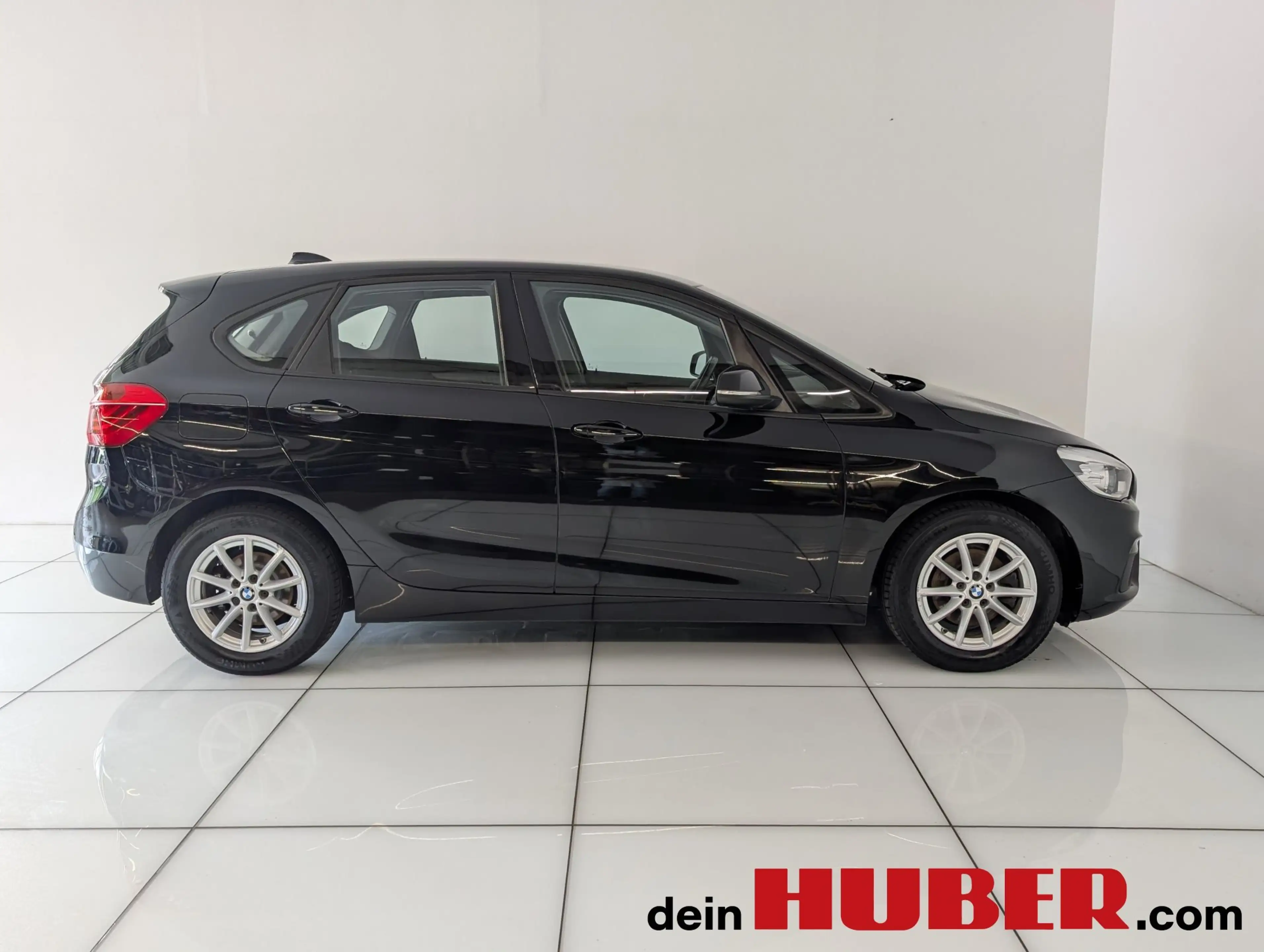 BMW 216 d — photo 5