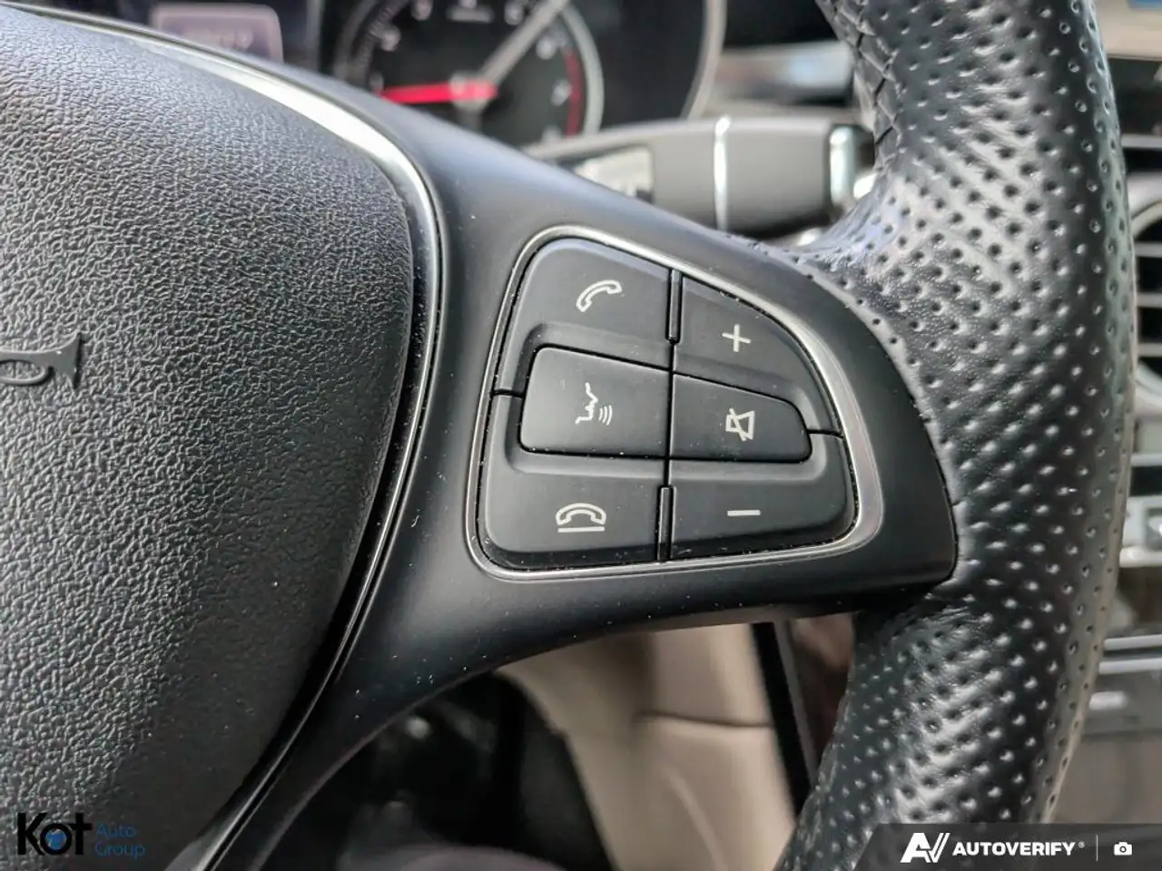 Mercedes-Benz GLC photo Mercedes-Benz GLC