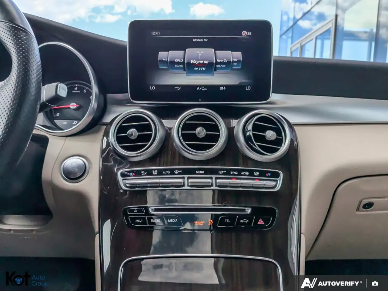 Mercedes-Benz GLC photo Mercedes-Benz GLC