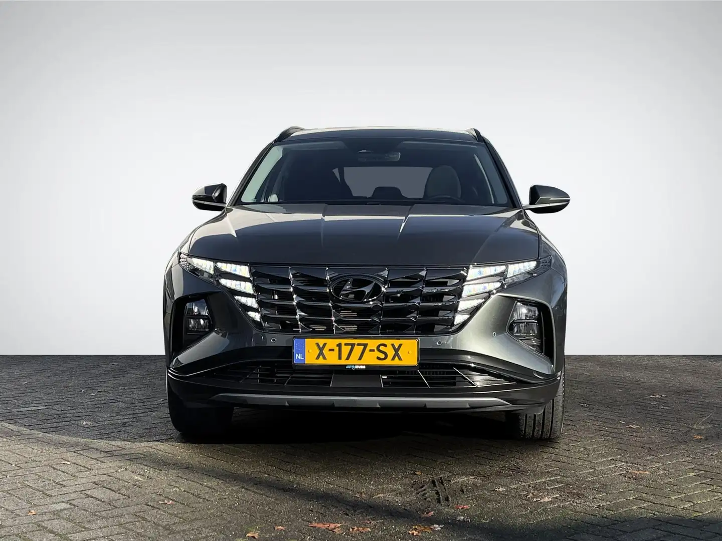 Hyundai TUCSON 1.6 T-GDI PHEV Comfort Smart 4WD | Navigatie | Cam Gris - 2