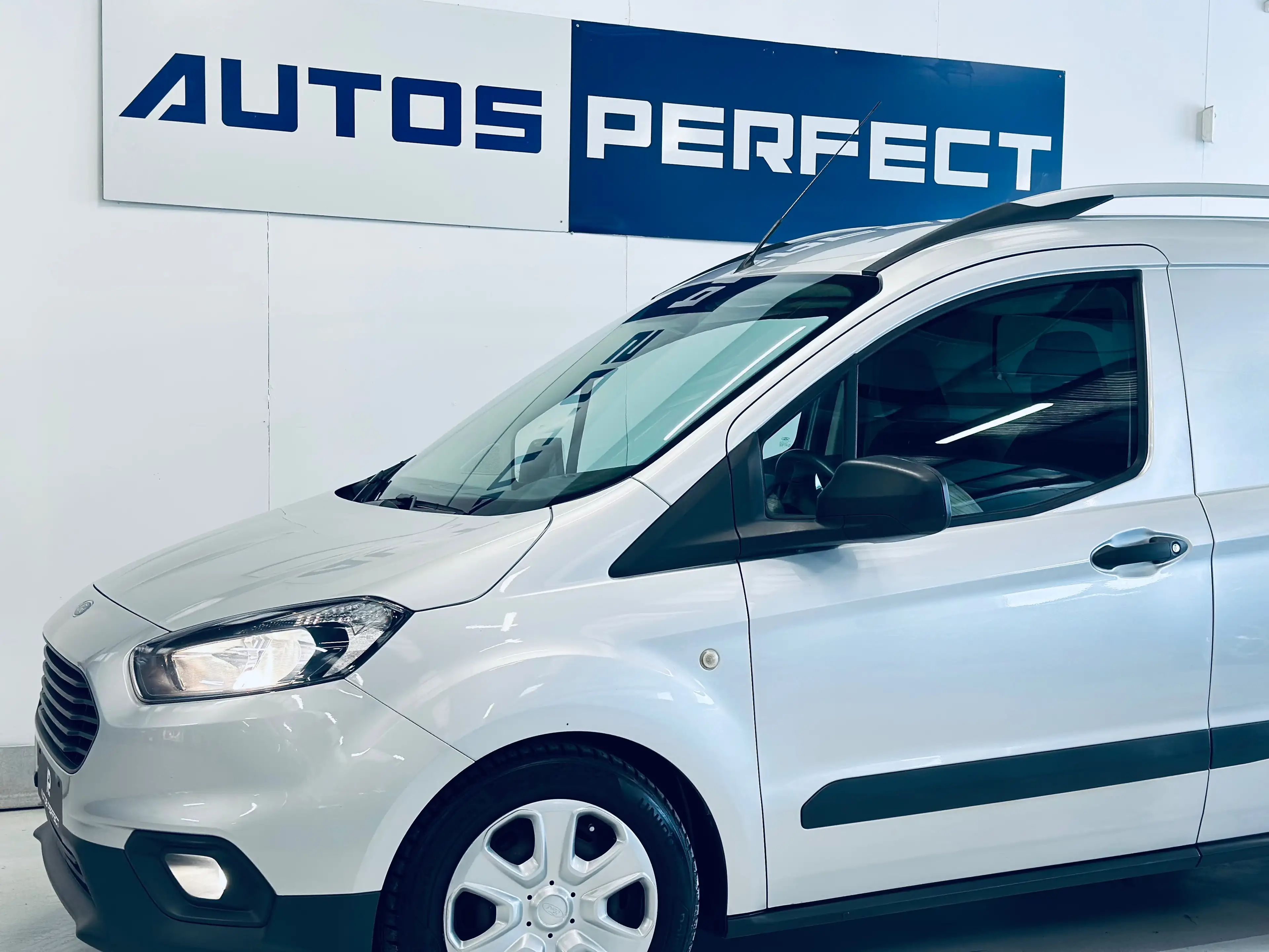 Ford Transit Courier Transit Courier 1.5 TDCi Ambiente (EU6.2) — photo 5
