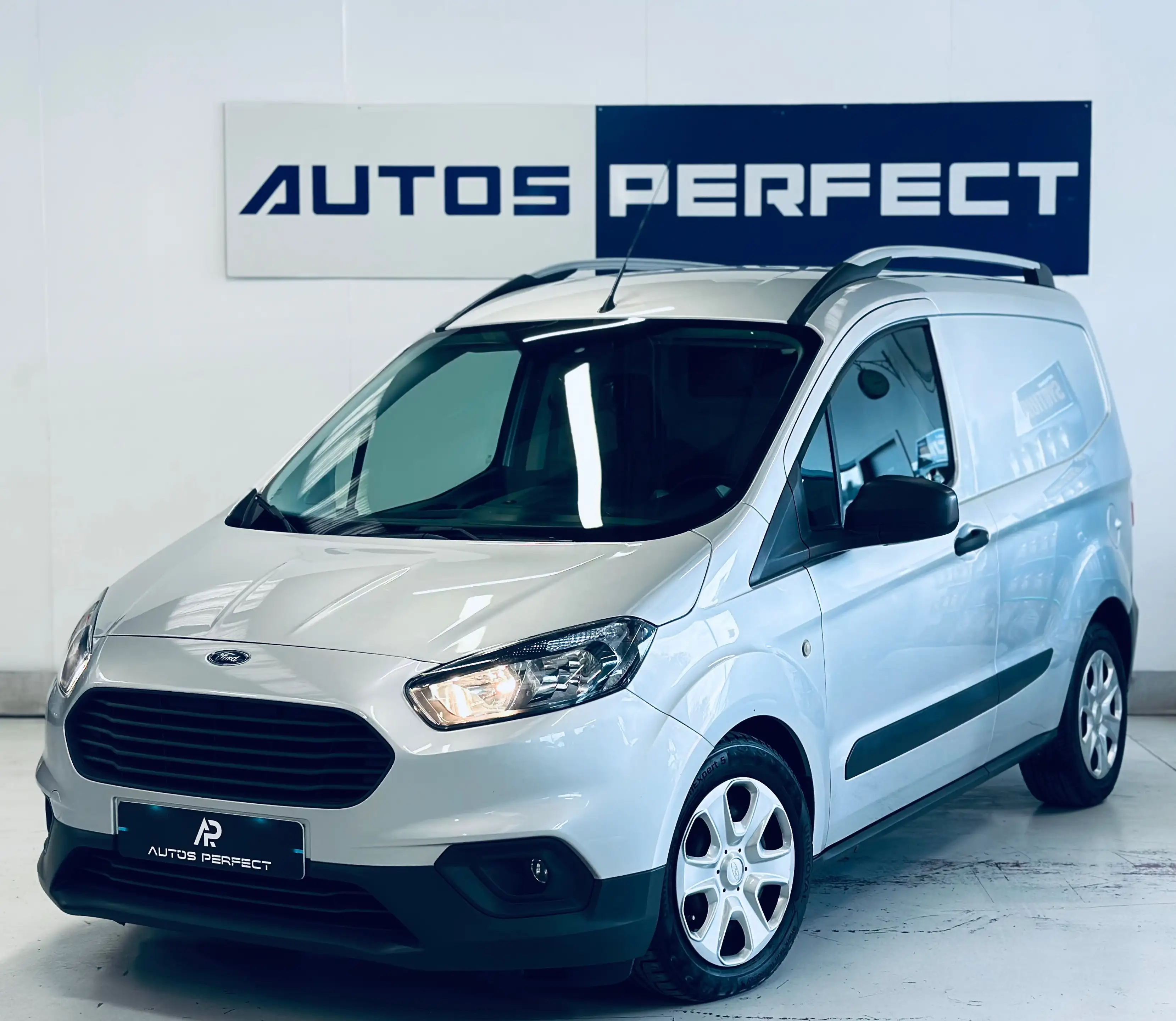 Ford Transit Courier Transit Courier 1.5 TDCi Ambiente (EU6.2)