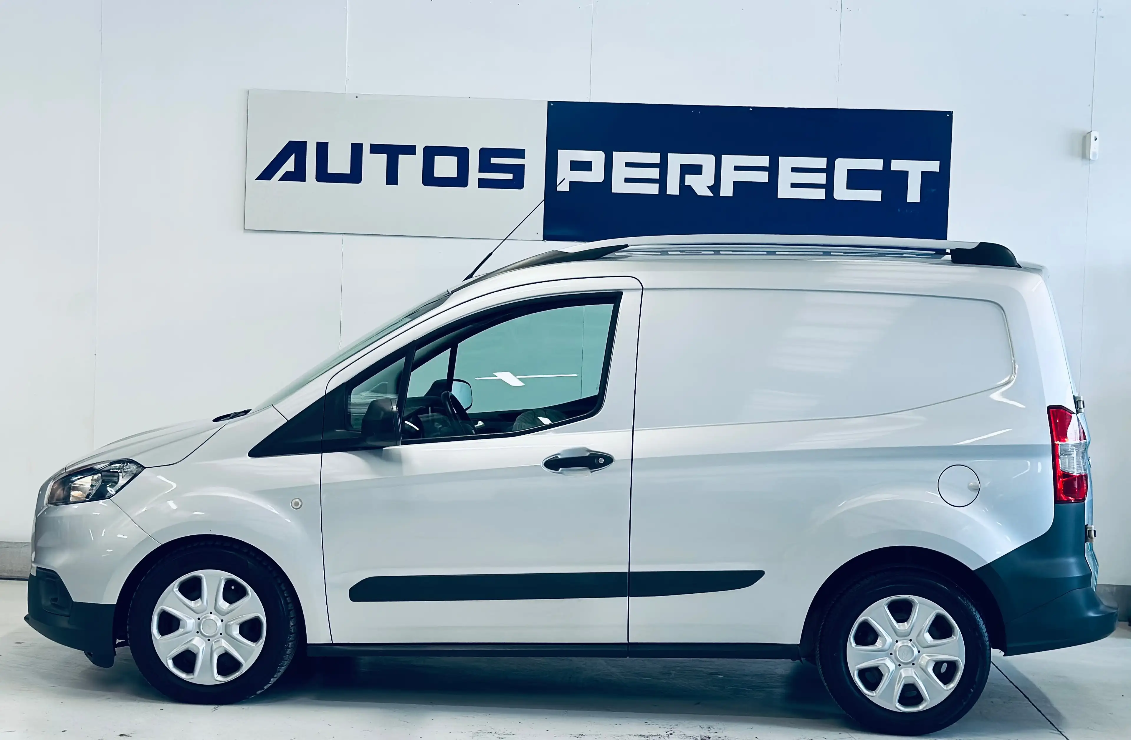 Ford Transit Courier Transit Courier 1.5 TDCi Ambiente (EU6.2) — photo 4