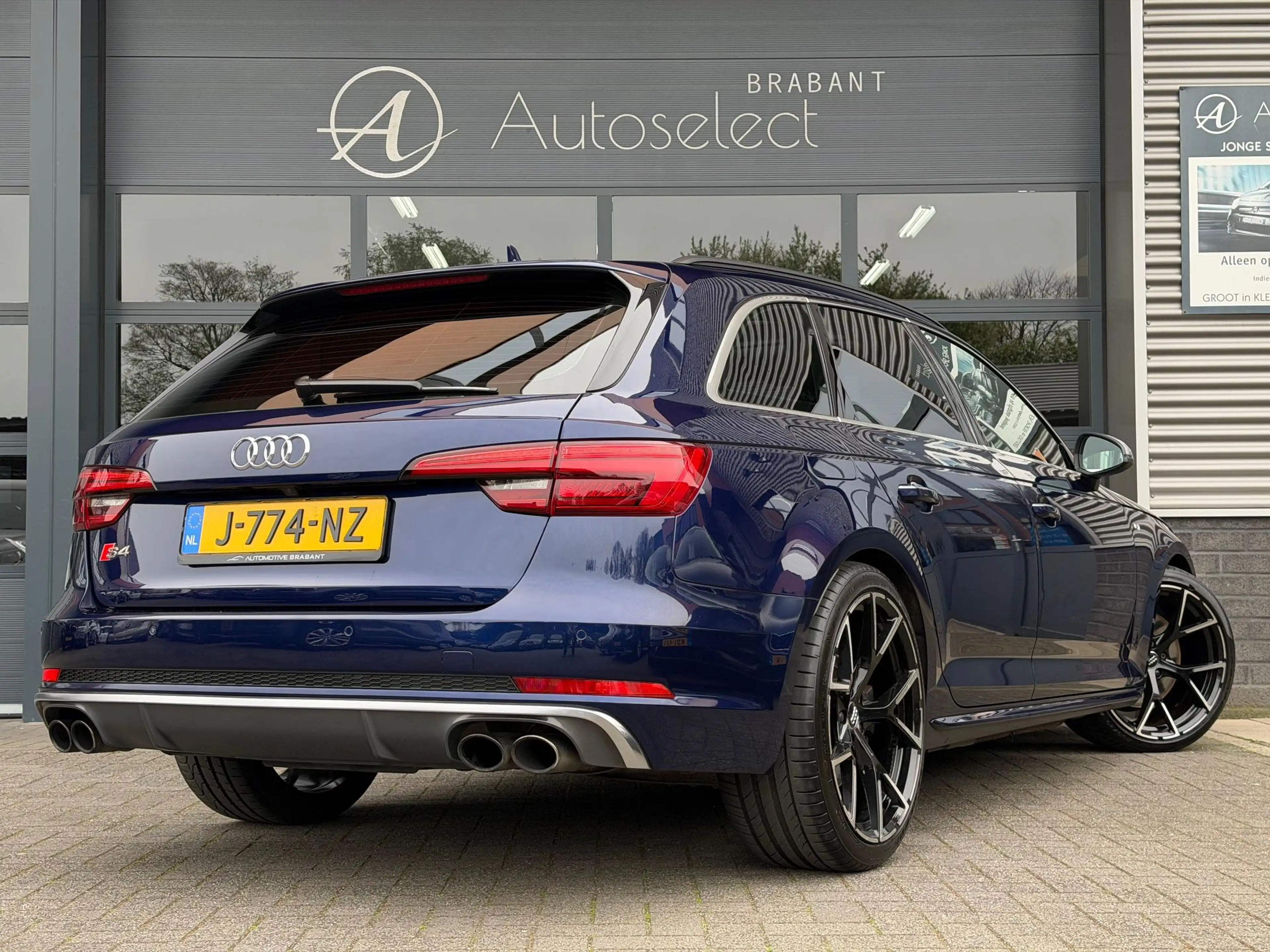 Audi S4 Avant 3.0 TFSI Quattro Pano RS Stoelen — photo 3