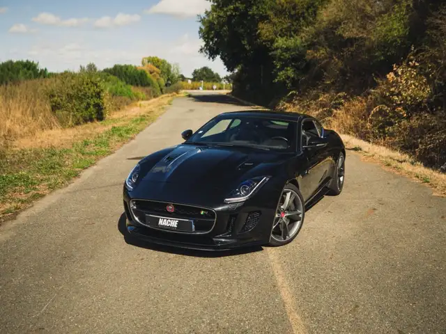 Jaguar F-Type V8 R