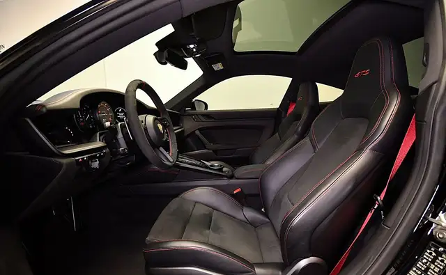 Porsche 911 view 13