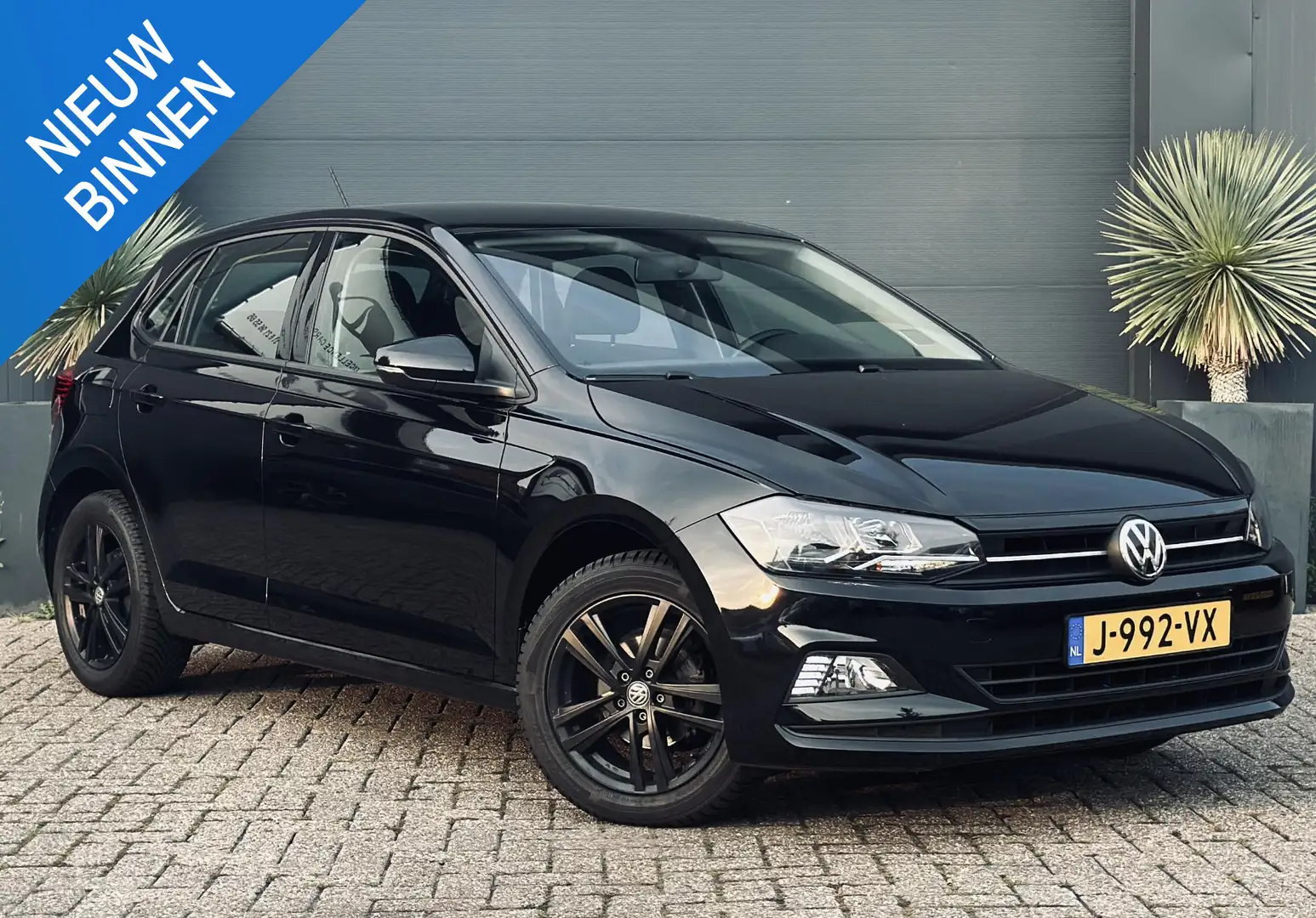 Volkswagen Polo 1.0 TSI Comfortline Zwart - 1