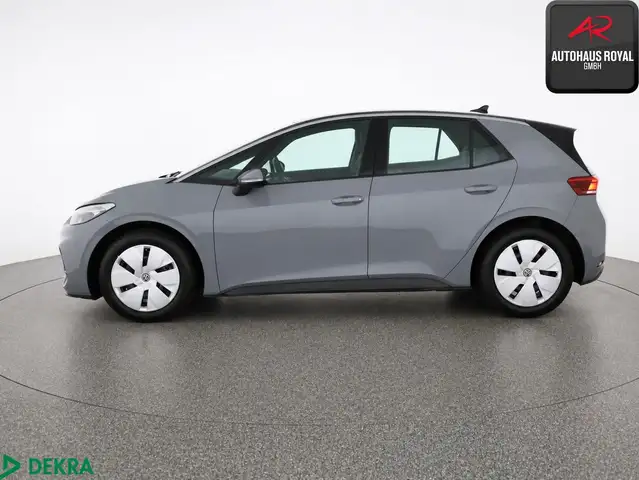 Volkswagen Id.3 view 2