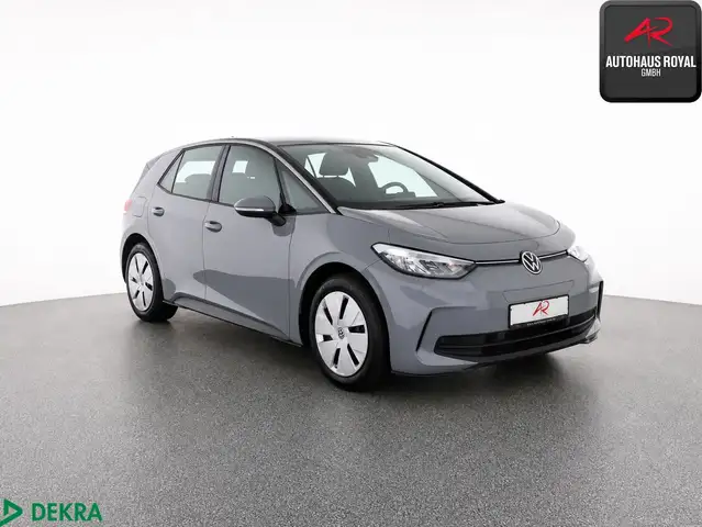 Volkswagen Id.3 view 7
