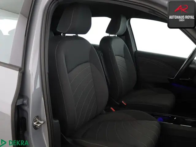 Volkswagen Id.3 view 11