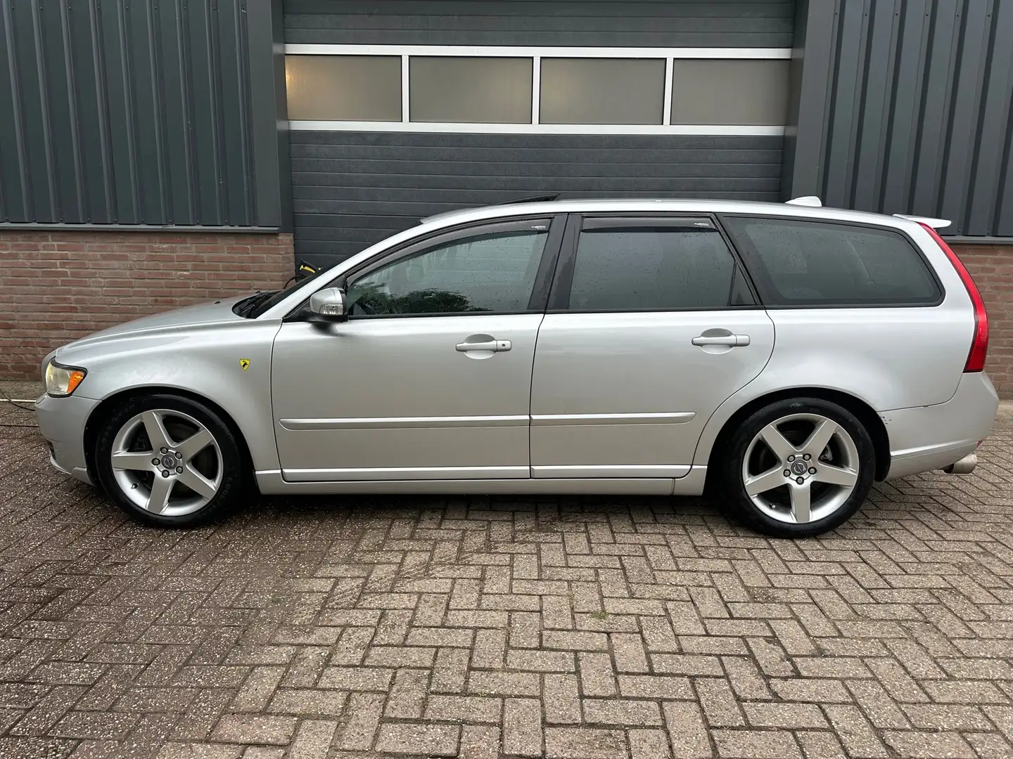 Volvo V50 2.5 T5 230PK Summum 5 Cilinder Schuifdak / Verlagi Grijs - 2